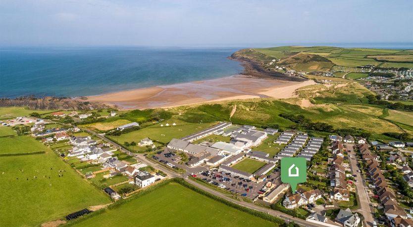 Photo of 4 Bed in Croyde