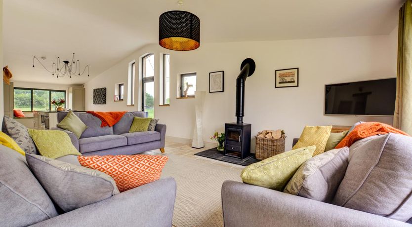 Photo of 10 Bed in Briston