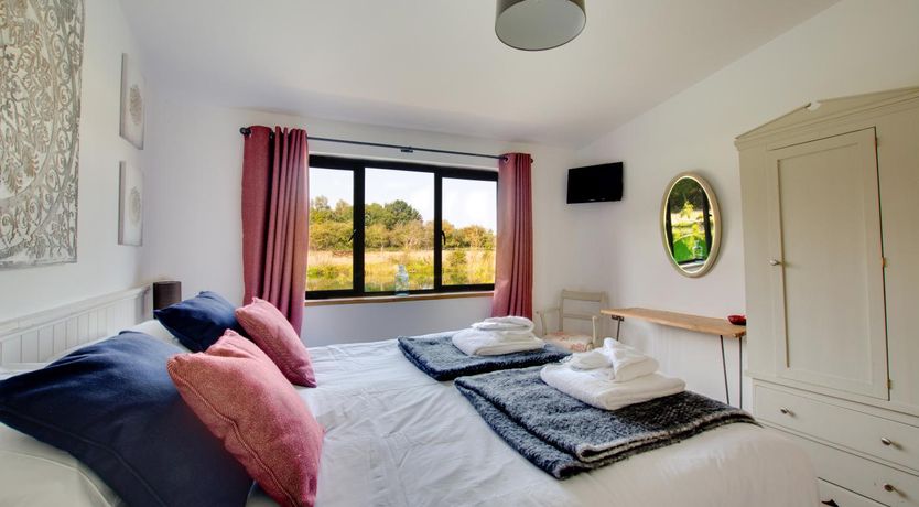 Photo of 10 Bed in Briston