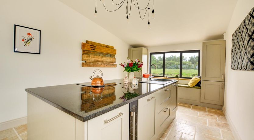 Photo of 10 Bed in Briston