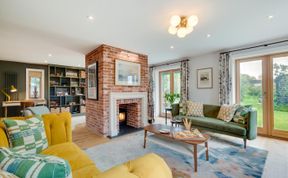 Photo of 5 Bed in Walberswick