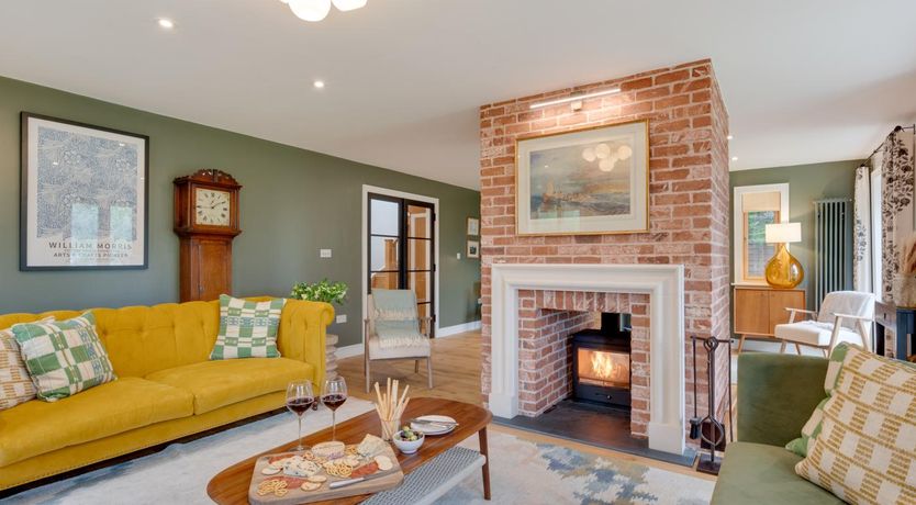 Photo of 5 Bed in Walberswick