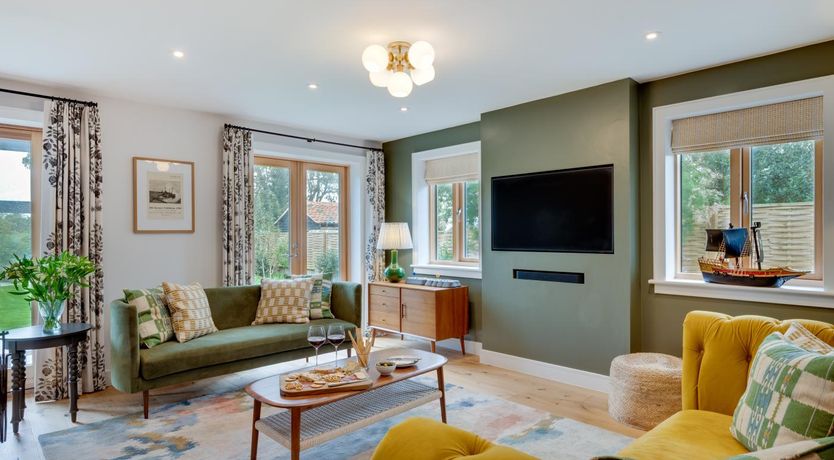 Photo of 5 Bed in Walberswick