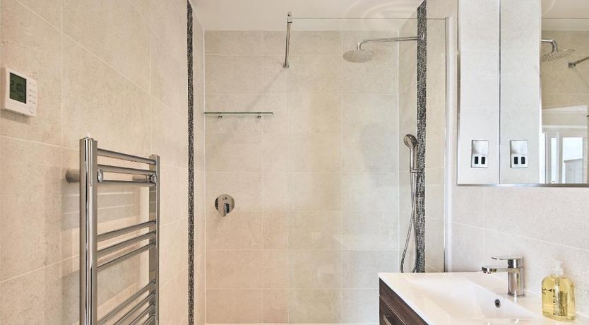 Photo of 4 Bed in Stoke Fleming