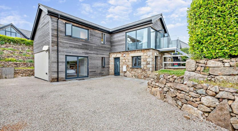 Photo of 4 Bed in Carbis Bay