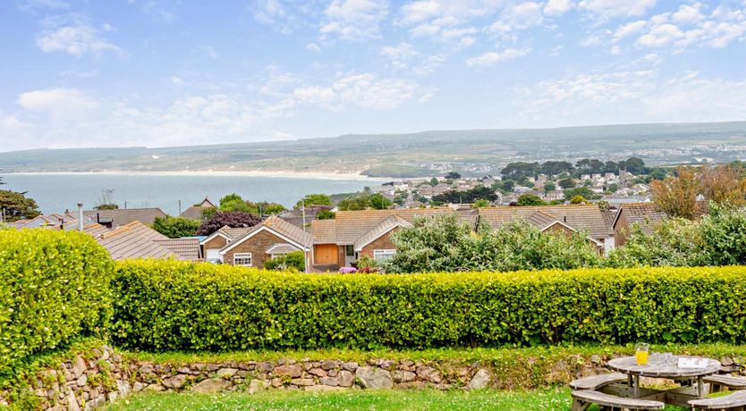 Photo of 4 Bed in Carbis Bay