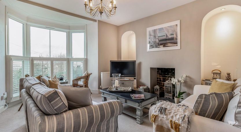 Photo of 2 Bed in Mumbles