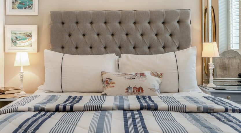 Photo of 2 Bed in Mumbles