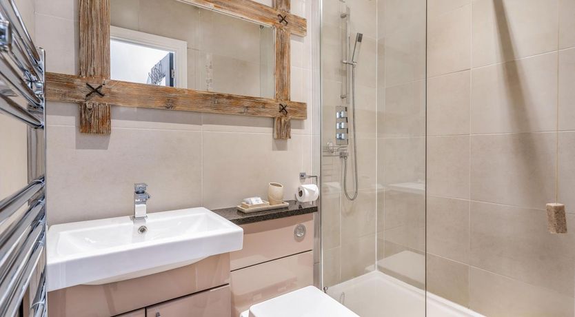 Photo of 2 Bed in Mumbles