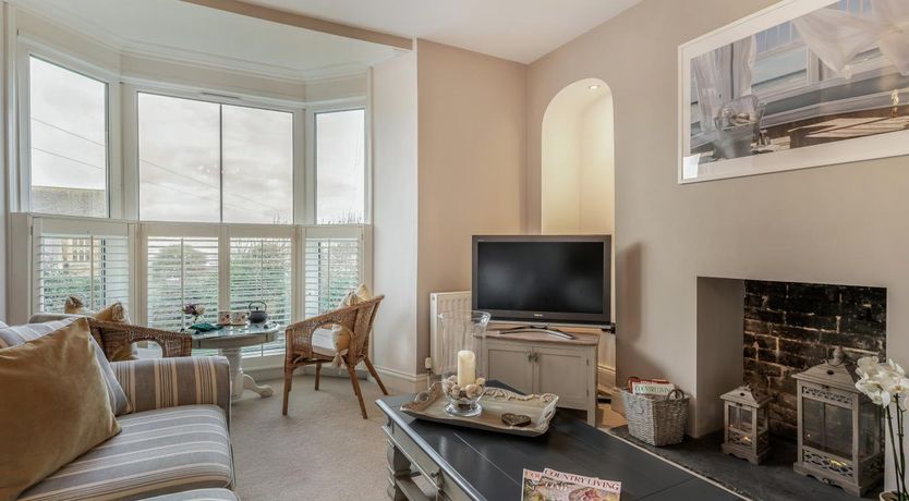 Photo of 2 Bed in Mumbles