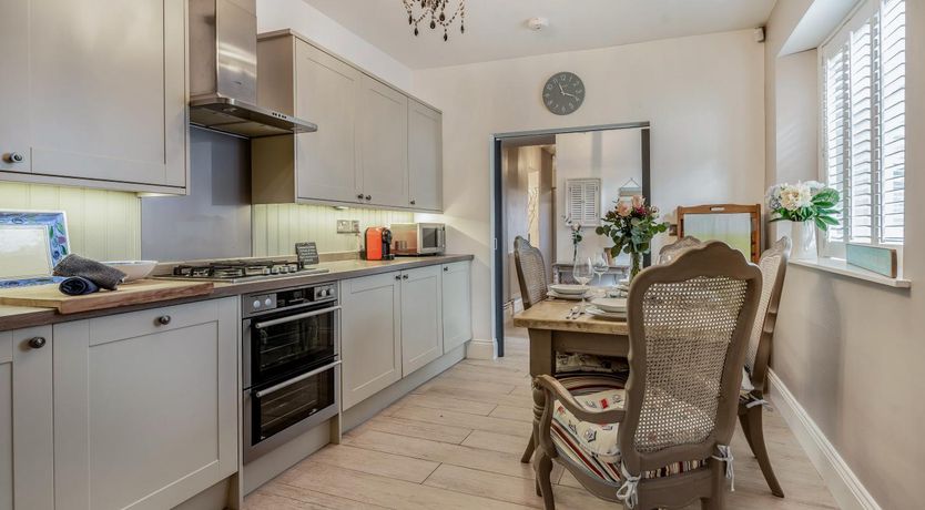 Photo of 2 Bed in Mumbles