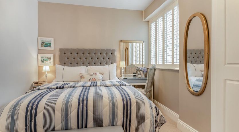 Photo of 2 Bed in Mumbles