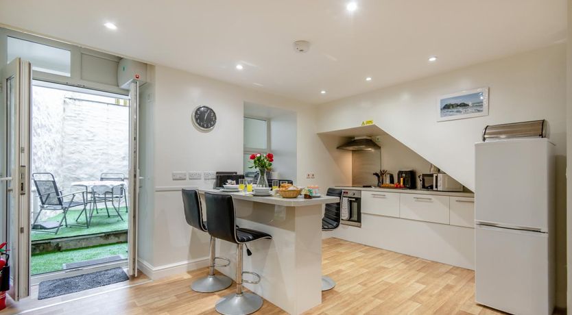 Photo of 2 Bed in Tenby