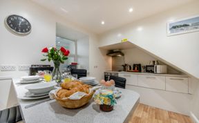 Photo of 2 Bed in Tenby