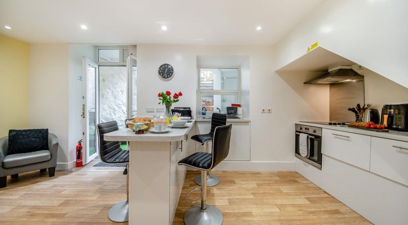 Photo of 2 Bed in Tenby