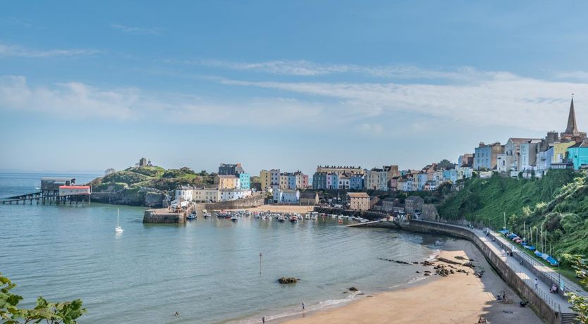 Photo of 2 Bed in Tenby