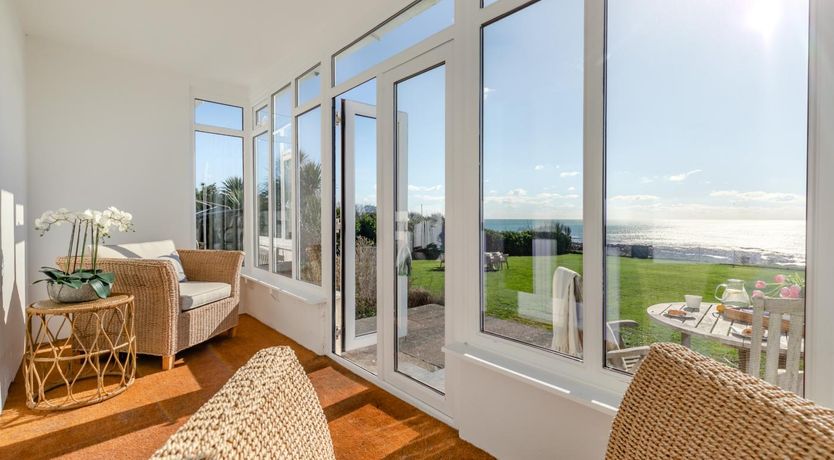 Photo of 5 Bed in Downderry