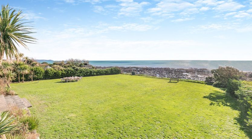 Photo of 5 Bed in Downderry