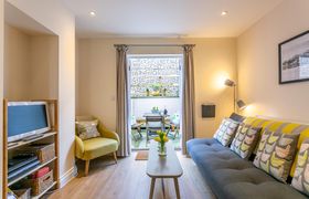 Photo of 2-bed-in-rye-3