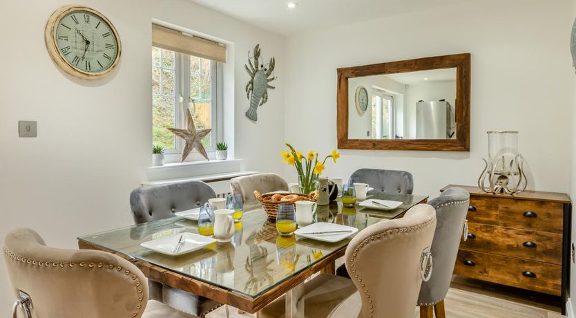 Photo of 4 Bed in Combe Martin
