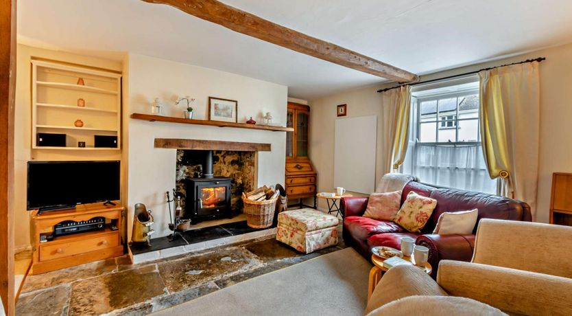 Photo of 3 Bed in Axmouth