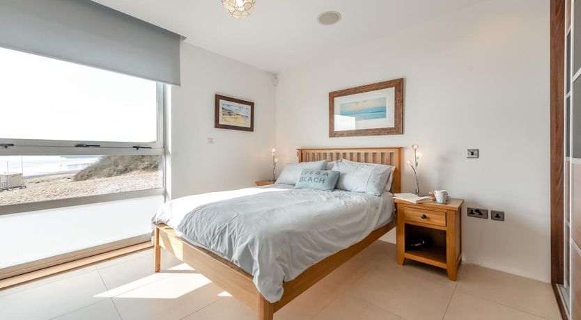 Photo of 2 Bed in Tenby