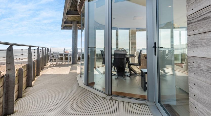 Photo of 2 Bed in Tenby