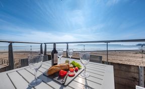Photo of 2 Bed in Tenby