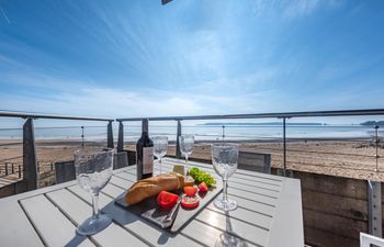 2 Bed in Tenby Holiday Home