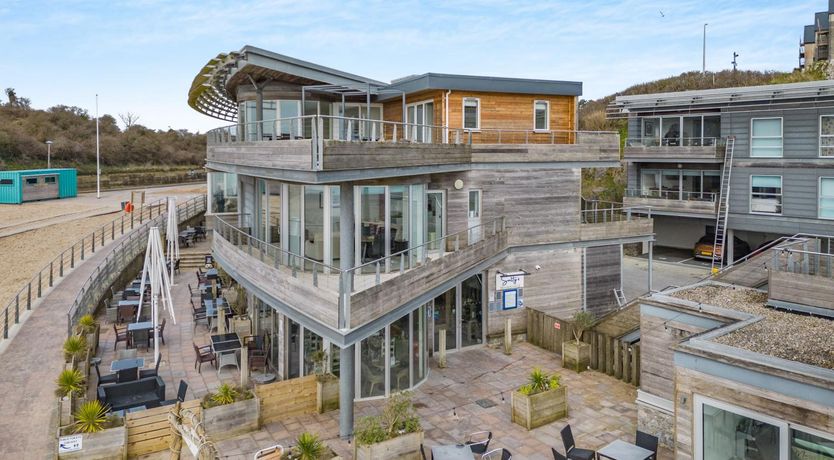 Photo of 2 Bed in Tenby