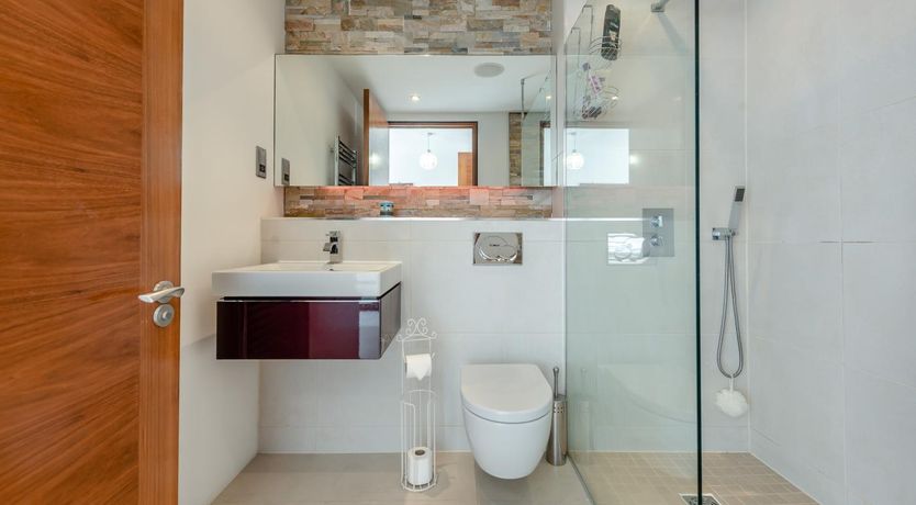 Photo of 2 Bed in Tenby