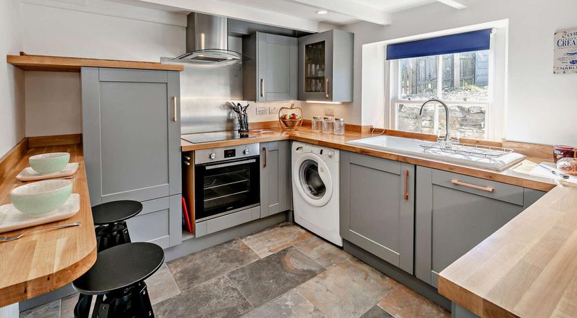 Photo of 3 Bed in St. Austell