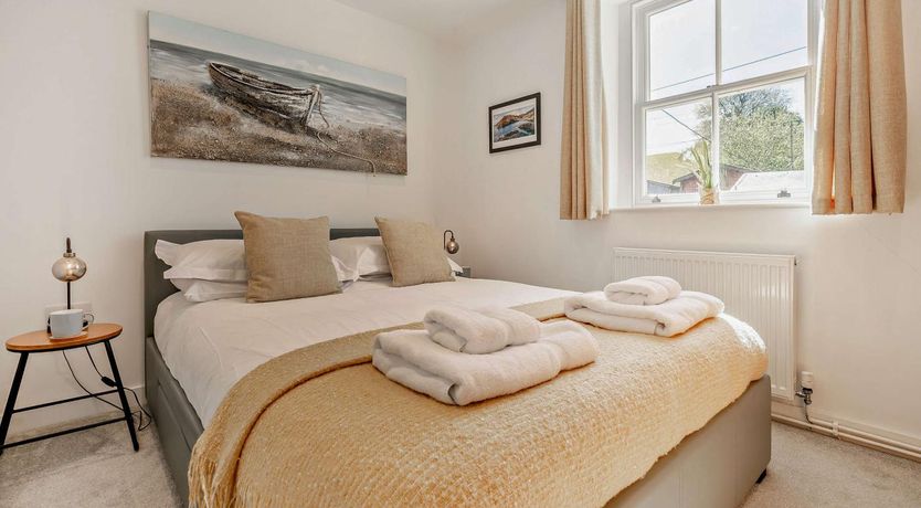 Photo of 3 Bed in St. Austell