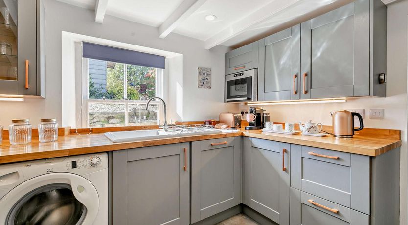 Photo of 3 Bed in St. Austell