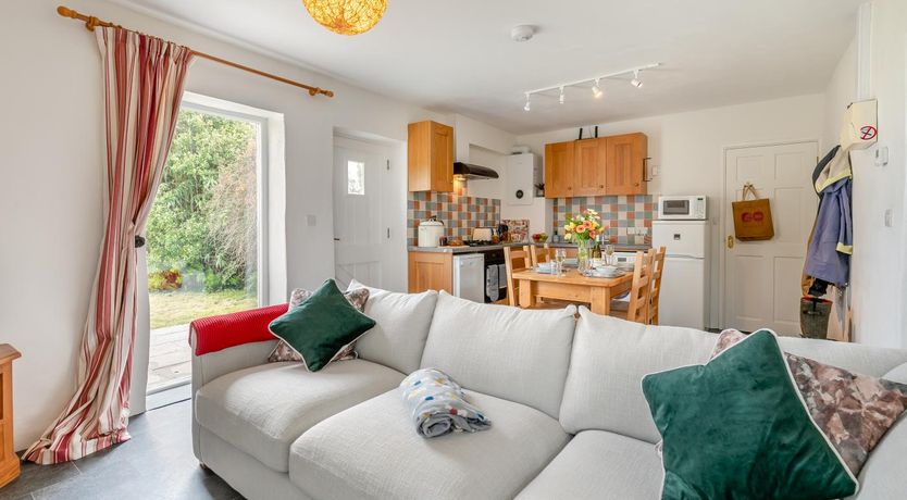 Photo of 2 Bed in Ponsanooth