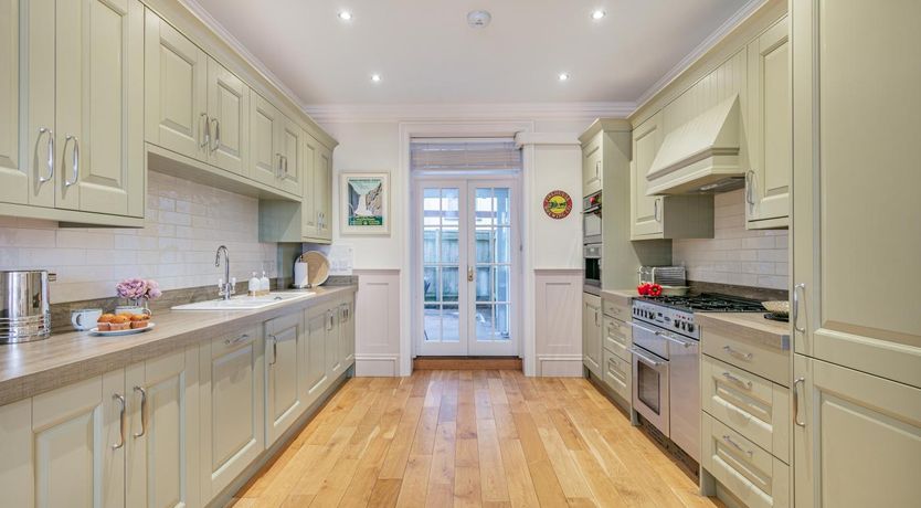 Photo of 4 Bed in Sidmouth