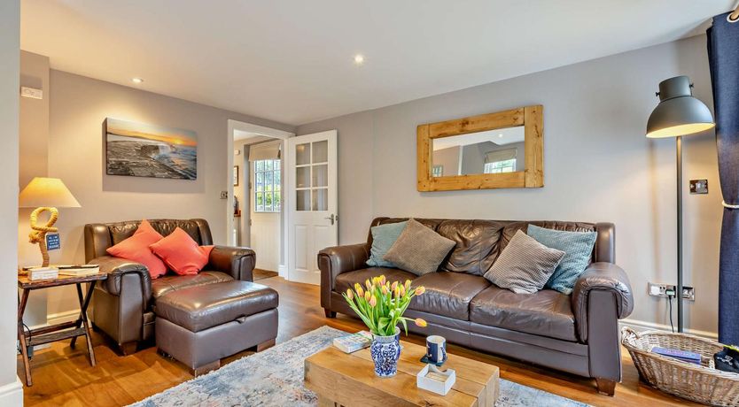 Photo of 2 Bed in Uplyme