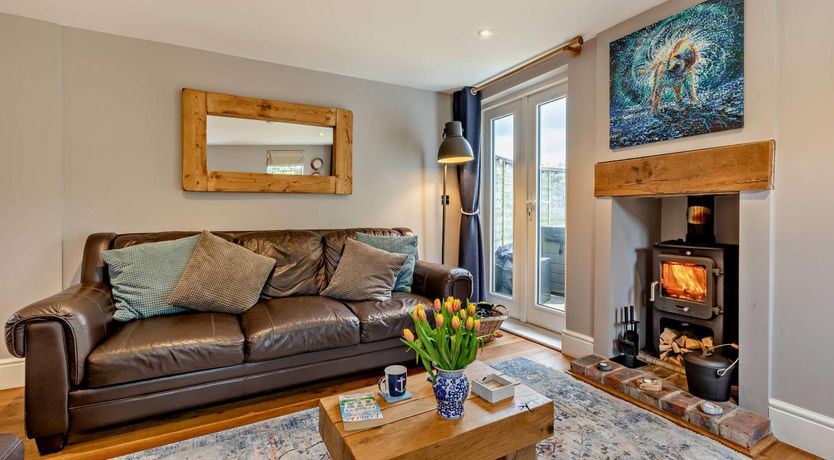 Photo of 2 Bed in Uplyme