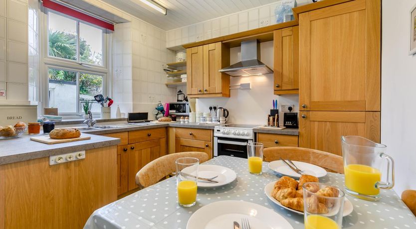 Photo of 2 Bed in Mousehole