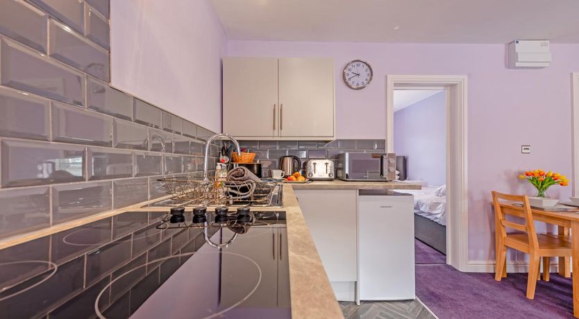Photo of 2 Bed in Tenby