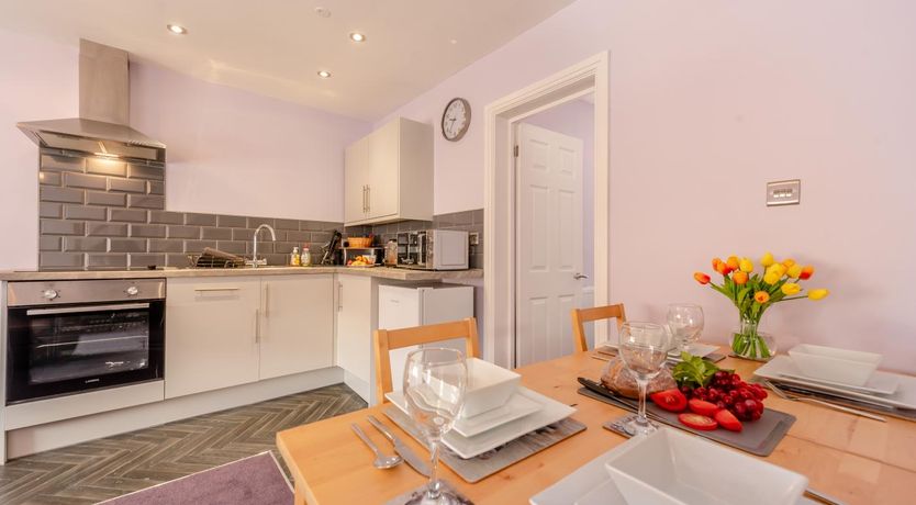 Photo of 2 Bed in Tenby