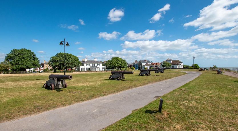 Photo of 5 Bed in Southwold
