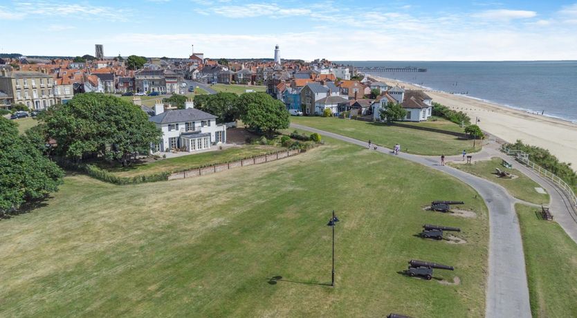 Photo of 5 Bed in Southwold