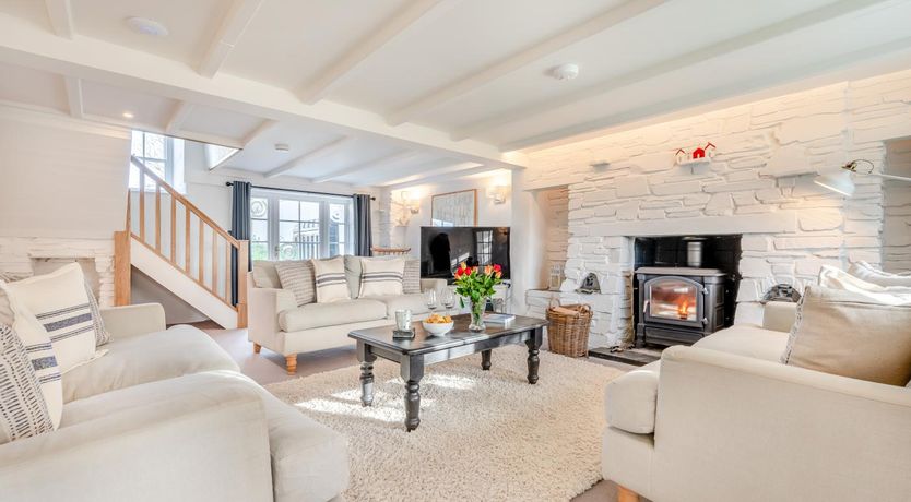 Photo of 4 Bed in St. Merryn