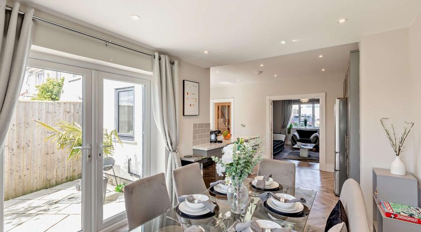 Photo of 4 Bed in Torrington