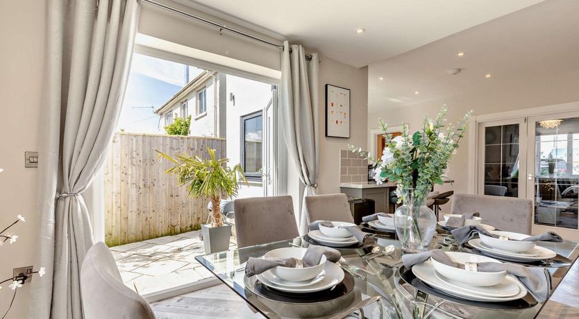 Photo of 4 Bed in Torrington