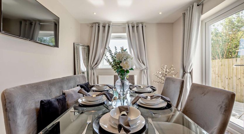 Photo of 4 Bed in Torrington