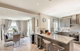 Photo of 4-bed-in-torrington