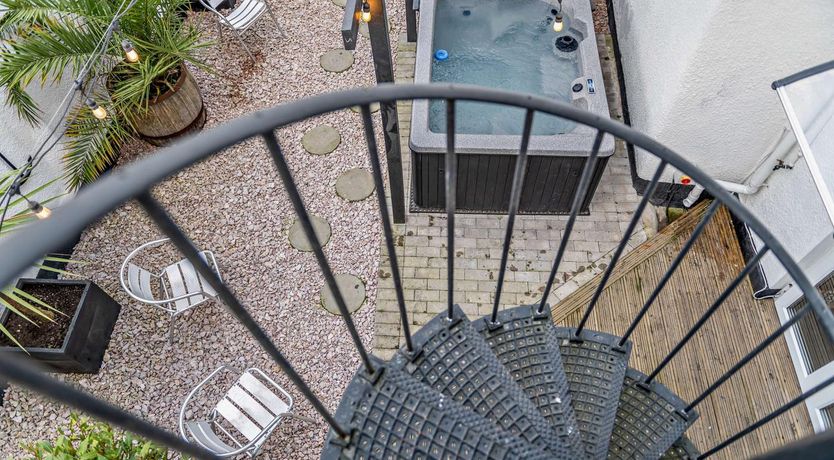 Photo of 4 Bed in Teignmouth