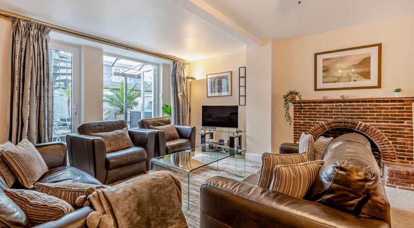 Photo of 4 Bed in Teignmouth